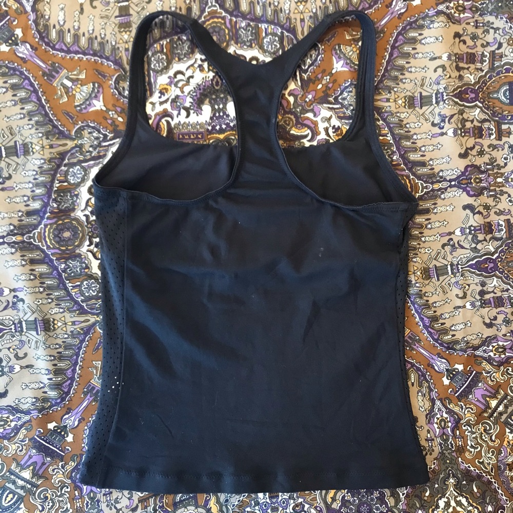 VS Mesh Work Out Tank Top - Picture 3 of 6